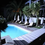 Hotel Elli 2*