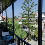 Hotel Elli 2*