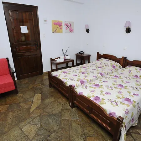 Hotel Elli 2*