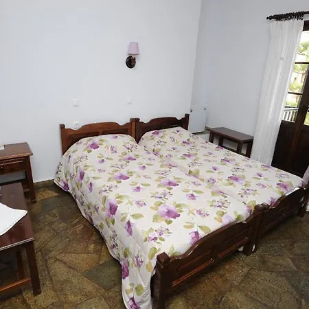 Hotel Elli 2*